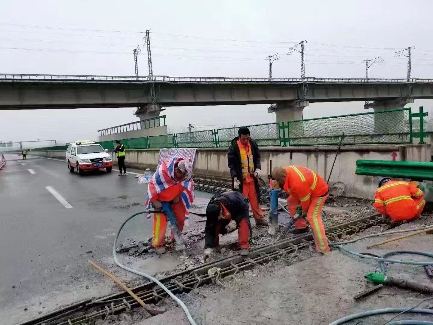 六合桥梁伸缩缝抢修料